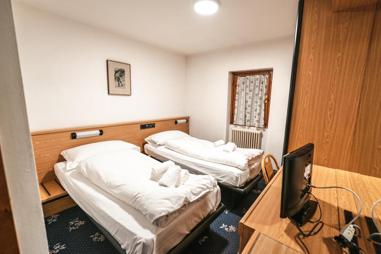 Smart Hotel Renzi فولجاريدا المظهر الخارجي الصورة