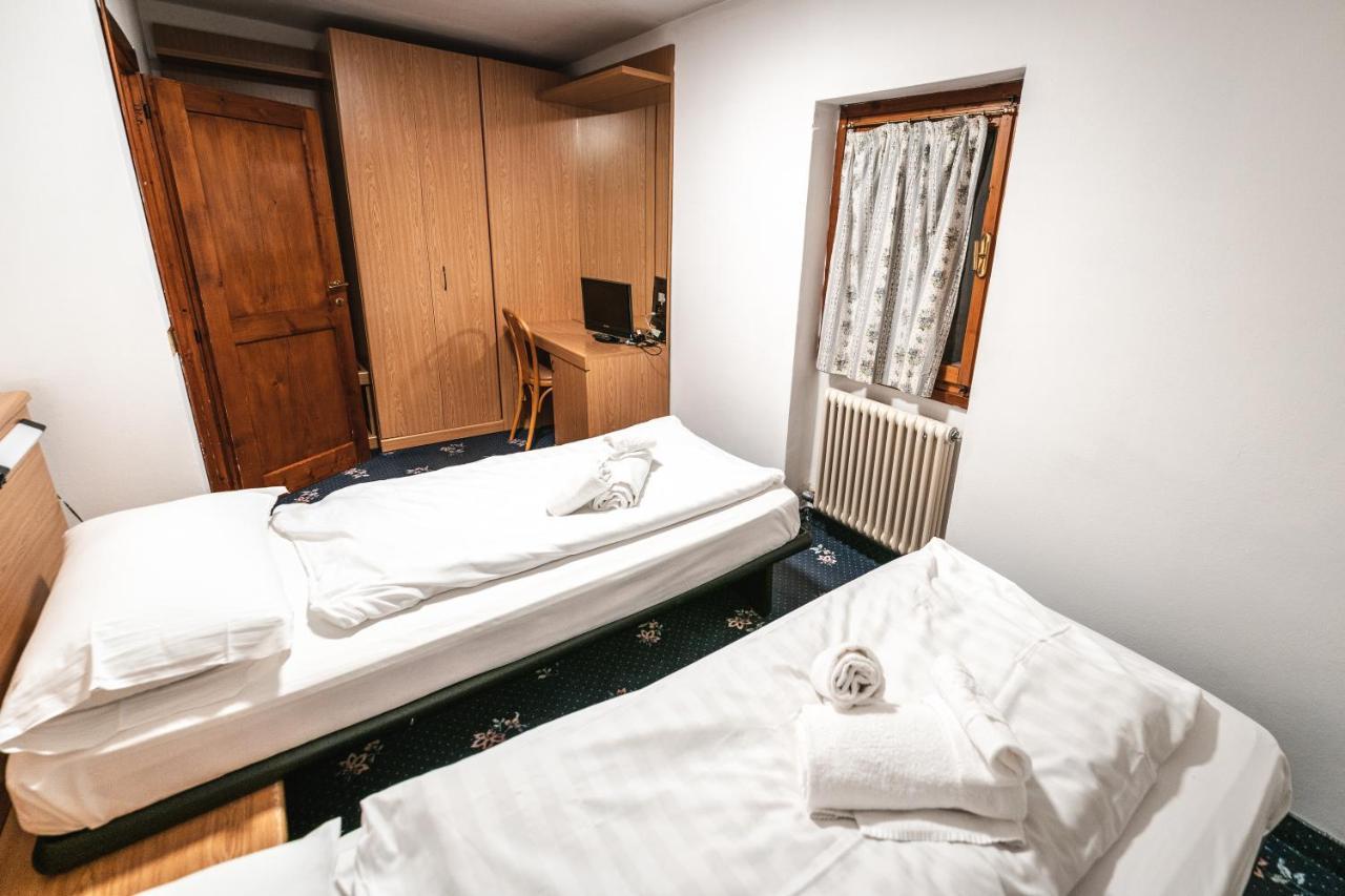 Smart Hotel Renzi فولجاريدا المظهر الخارجي الصورة