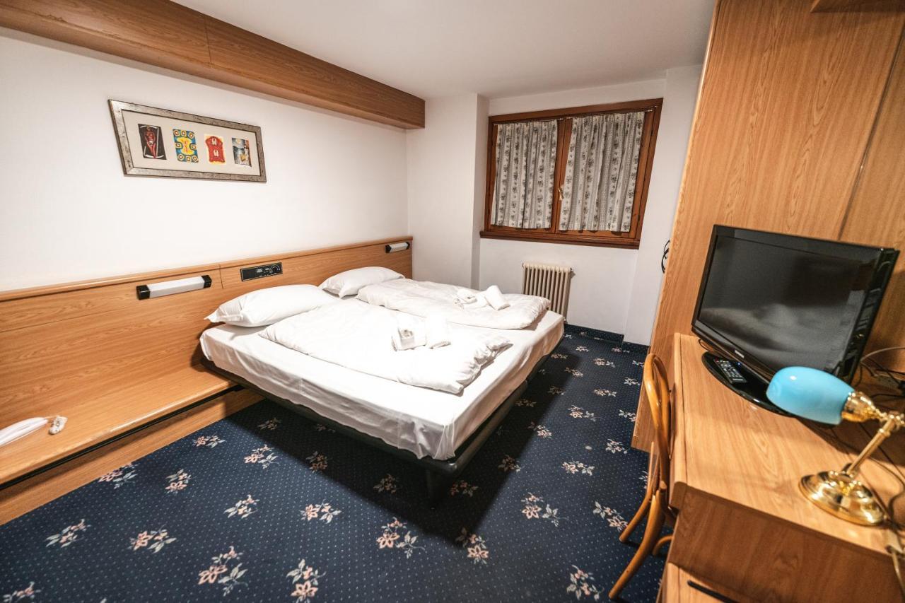 Smart Hotel Renzi فولجاريدا المظهر الخارجي الصورة